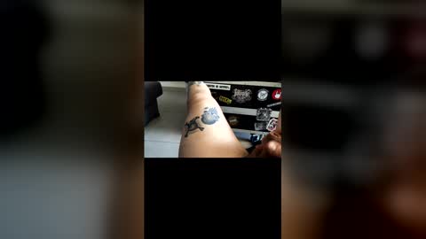 tomzb online show from April 22, 2026, 7:44 am