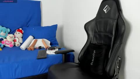 Tonny online show from April 22, 2026, 1:41 am