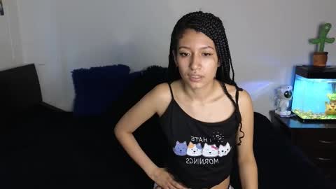 Sophia  Tony online show from December 22, 2025, 11:07 am