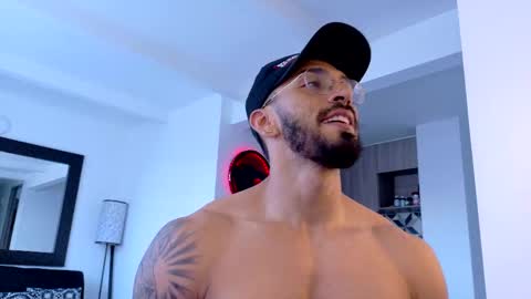 tony muscle1 online show from September 23, 2025, 9:29 pm