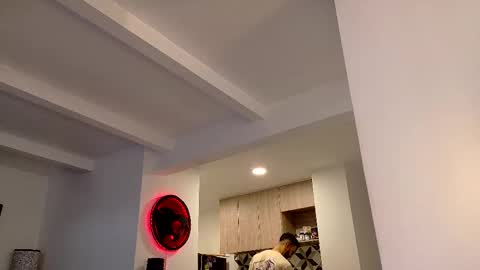 tony muscle1 online show from November 24, 2025, 9:47 pm