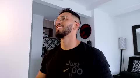 tony muscle1 online show from January 8, 2026, 9:28 pm