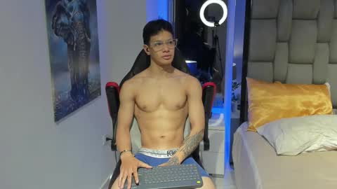 Snapshot of tony_petrov chatting on September 12, 2025, 8:14 am tony_petrov online show from September 12, 2025, 8:14 am