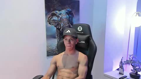 Snapshot of tony_petrov chatting on September 29, 2025, 1:22 am tony_petrov online show from September 29, 2025, 1:22 am