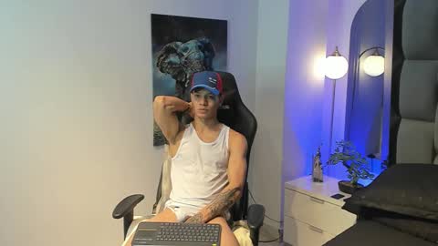 Snapshot of tony_petrov chatting on October 3, 2025, 2:52 am tony_petrov online show from October 3, 2025, 2:52 am