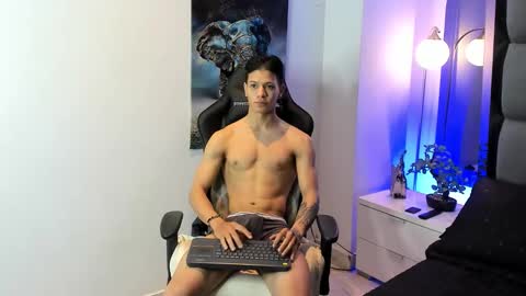 Snapshot of tony_petrov chatting on October 11, 2025, 8:46 am tony_petrov online show from October 11, 2025, 8:46 am