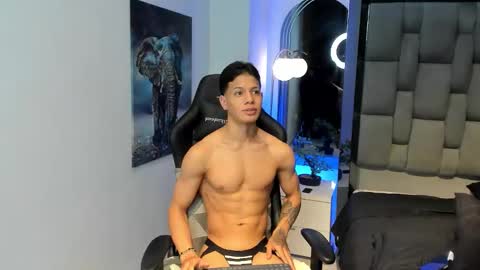 Snapshot of tony_petrov chatting on October 12, 2025, 6:12 am tony_petrov online show from October 12, 2025, 6:12 am