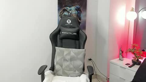 Snapshot of tony_petrov chatting on October 22, 2025, 3:07 am tony_petrov online show from October 22, 2025, 3:07 am