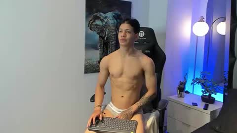 Snapshot of tony_petrov chatting on November 10, 2025, 12:59 pm tony_petrov online show from November 10, 2025, 12:59 pm