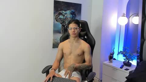 Snapshot of tony_petrov chatting on November 16, 2025, 1:28 pm tony_petrov online show from November 16, 2025, 1:28 pm