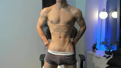 Snapshot of tony_petrov chatting on November 25, 2025, 1:33 pm tony_petrov online show from November 25, 2025, 1:33 pm