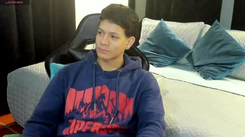 Snapshot of tony_petrov chatting on June 5, 2026, 5:58 am tony_petrov online show from June 5, 2026, 5:58 am
