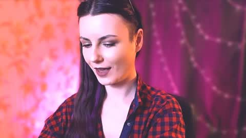 Elizabeth online show from January 2, 2025, 7:07 pm