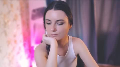 Elizabeth online show from March 12, 2025, 10:48 am