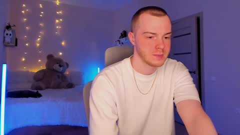 toohornyserj online show from December 9, 2024, 11:34 pm