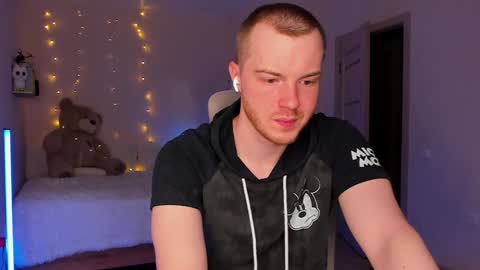 toohornyserj online show from December 12, 2024, 11:03 pm