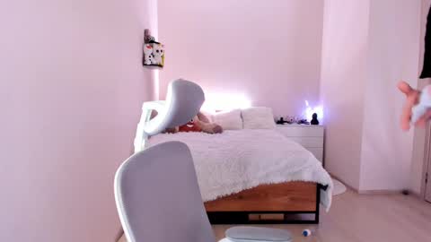 toohornyserj online show from February 24, 2025, 12:09 am