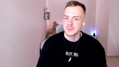 toohornyserj online show from March 2, 2025, 1:26 am