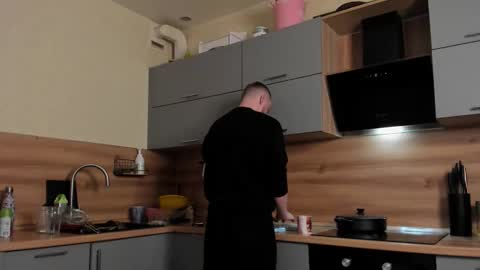 toohornyserj online show from November 7, 2025, 9:15 pm