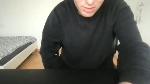 Snapshot of toohottobetrue21 chatting on October 4, 2025, 12:36 pm Max online show from October 4, 2025, 12:36 pm