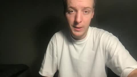 Snapshot of toohottobetrue21 chatting on October 9, 2025, 5:11 pm Max online show from October 9, 2025, 5:11 pm