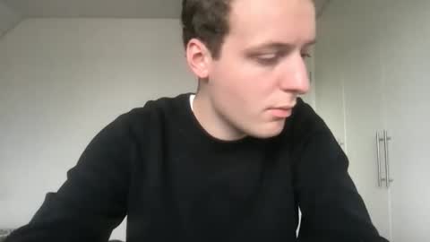 Snapshot of toohottobetrue21 chatting on November 1, 2025, 12:51 pm Max online show from November 1, 2025, 12:51 pm