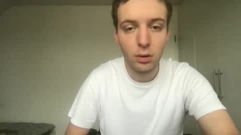 Snapshot of toohottobetrue21 chatting on November 2, 2025, 12:29 pm Max online show from November 2, 2025, 12:29 pm