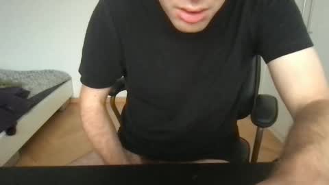 Snapshot of toohottobetrue21 chatting on November 6, 2025, 6:58 am Max online show from November 6, 2025, 6:58 am