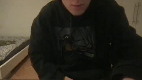 Snapshot of toohottobetrue21 chatting on November 10, 2025, 7:02 pm Max online show from November 10, 2025, 7:02 pm