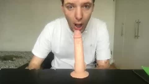 Snapshot of toohottobetrue21 chatting on January 12, 2026, 11:48 am Max online show from January 12, 2026, 11:48 am