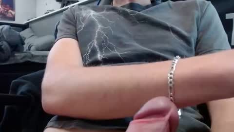 toolitdick online show from November 18, 2025, 4:55 pm