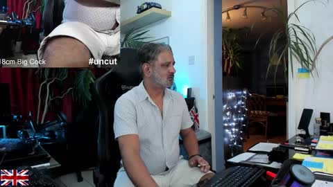 topalphaboss online show from September 18, 2025, 8:55 pm