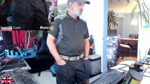 topalphaboss online show from October 2, 2025, 6:15 pm