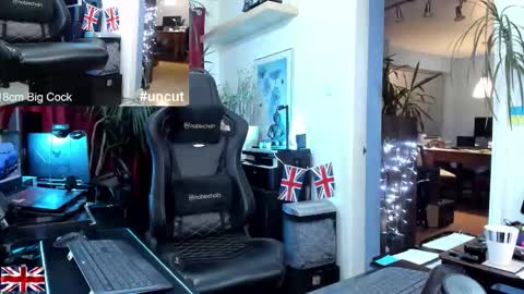 topalphaboss online show from November 6, 2025, 5:36 pm