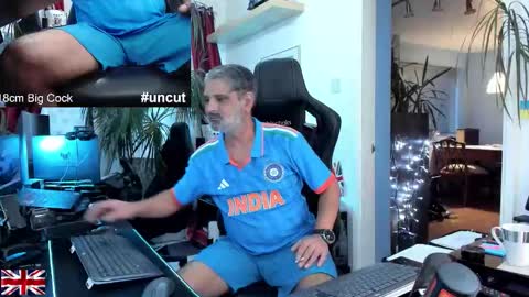 topalphaboss online show from November 13, 2025, 4:17 pm