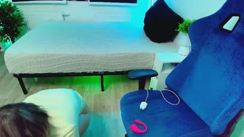 topcranberry online show from October 11, 2025, 7:07 am