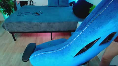 topcranberry online show from November 16, 2025, 10:04 pm