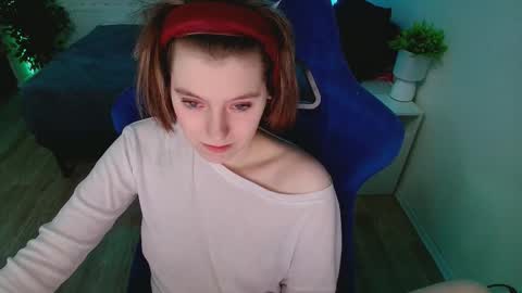 topcranberry online show from December 15, 2025, 2:16 am