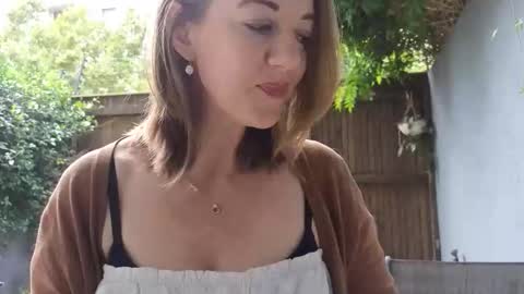 Snapshot of topsywilde chatting on December 17, 2025, 9:37 am Topsy online show from December 17, 2025, 9:37 am