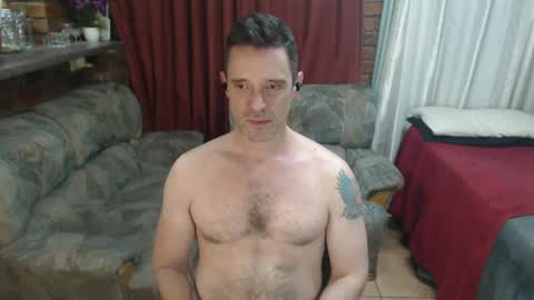 toptobottom4u online show from April 18, 2026, 8:09 pm