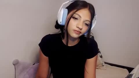 Snapshot of topy_cherry chatting on May 24, 2026, 5:34 am topy cherry online show from May 24, 2026, 5:34 am