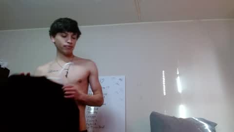 TopZaddy online show from December 8, 2024, 8:47 pm