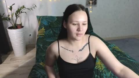 Snapshot of tori_sweet_tori chatting on June 5, 2026, 6:52 am Tori online show from June 5, 2026, 6:52 am