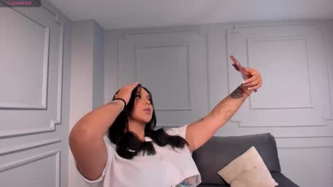 Tori Cross online show from October 5, 2025, 1:26 am