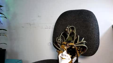 Snapshot of torino_19 chatting on November 18, 2025, 1:44 am Enzo Moretti online show from November 18, 2025, 1:44 am