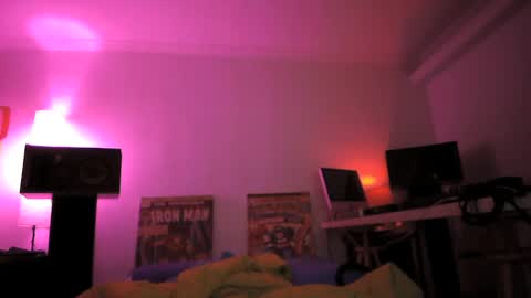 Snapshot of torosko chatting on March 10, 2025, 9:51 pm Torosko online show from March 10, 2025, 9:51 pm