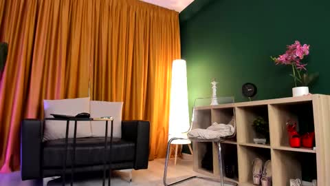 torri kitten online show from October 1, 2025, 4:29 am