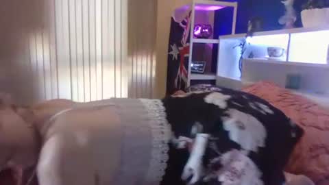 Snapshot of total_aussie_milfs chatting on February 3, 2025, 12:04 am Milly online show from February 3, 2025, 12:04 am