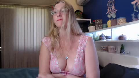 Snapshot of total_aussie_milfs chatting on June 21, 2026, 11:29 pm Milly online show from June 21, 2026, 11:29 pm