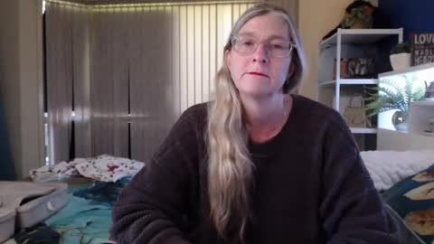 Snapshot of total_aussie_milfs chatting on July 15, 2026, 12:49 am Milly online show from July 15, 2026, 12:49 am